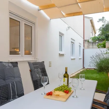 Bora Apartment Pula